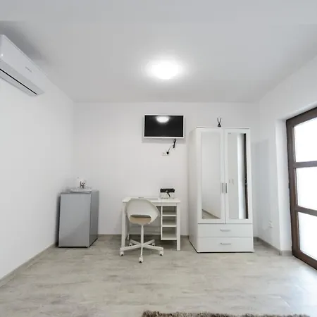 Toma Guest house