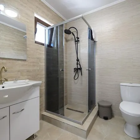 Toma Guest house *